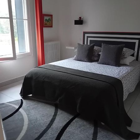 Cote Remparts Hotel Provins Luaran gambar